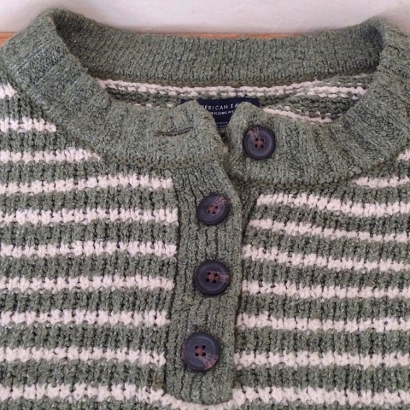 American Eagle Outfitters Oversize Jegging Fit Henley Pullover Sweater Size S - Picture 3 of 11
